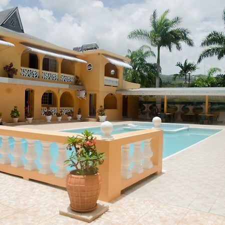 Guest House Villa Royal Montego Bay Exterior foto